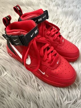 NIKE Air Force 1 Mid Utility '07 LV8 Overbranding University Red Size 6Y NWOB